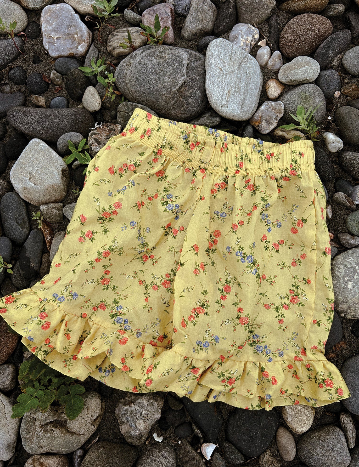 Bay Short in Buttercup - Image 5