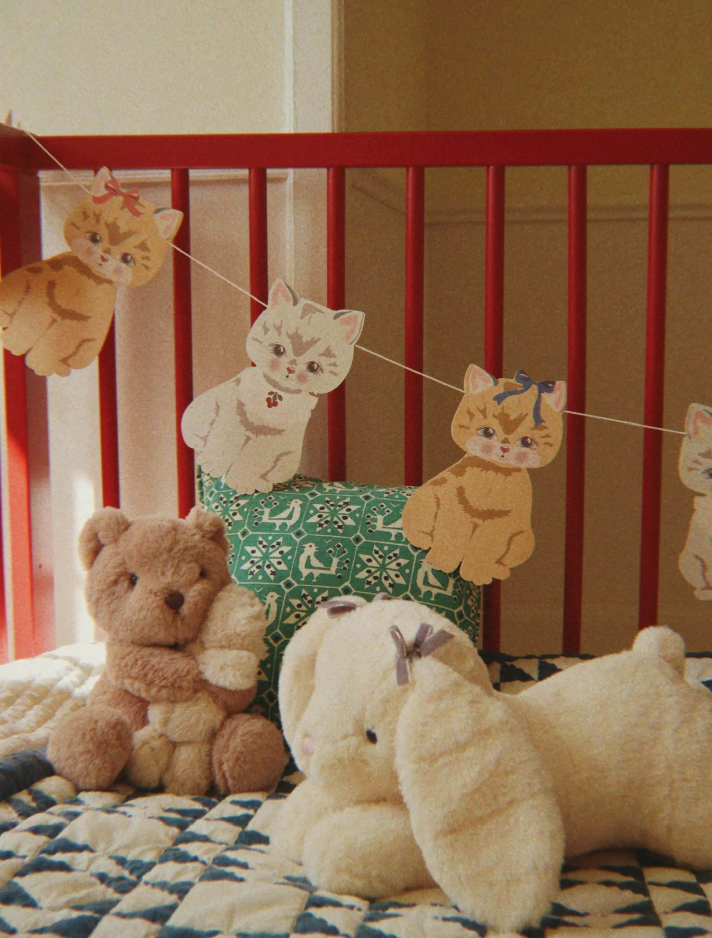 Cutie Garland in Cat - Image 3