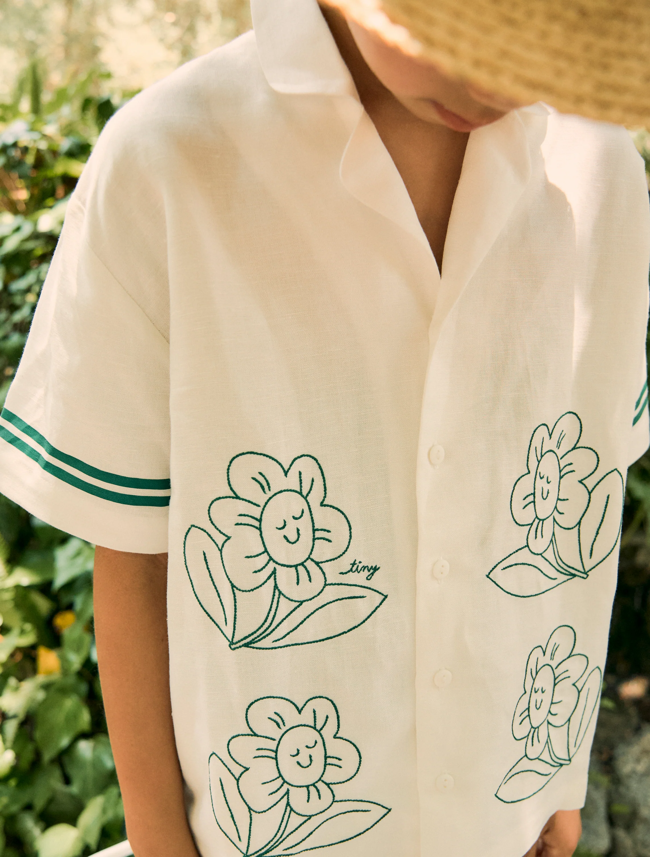 Daisies Linen Shirt in Off-White - Image 4