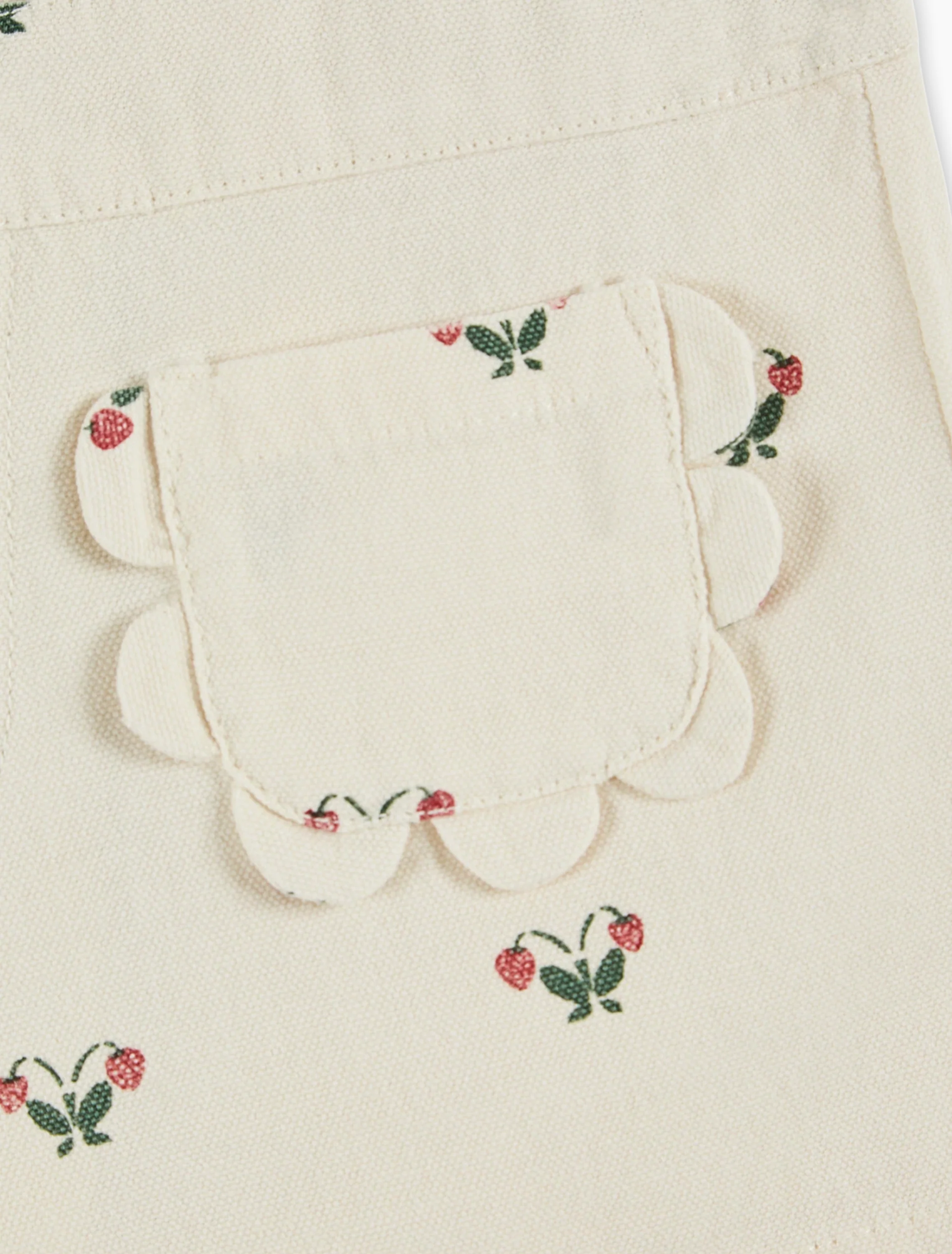 Flower Pocket Shorts in Fraisillon - Image 2