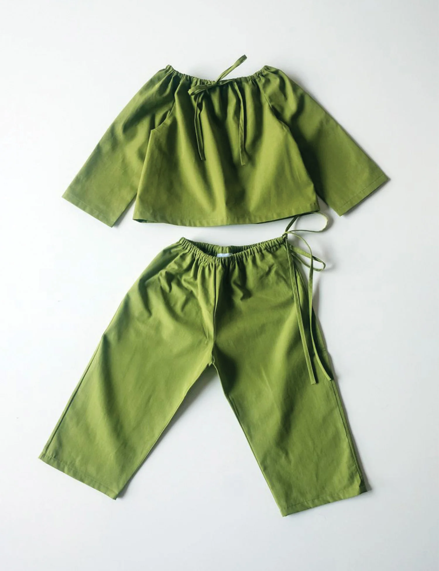 Luca Pants in Kiwi - Image 2
