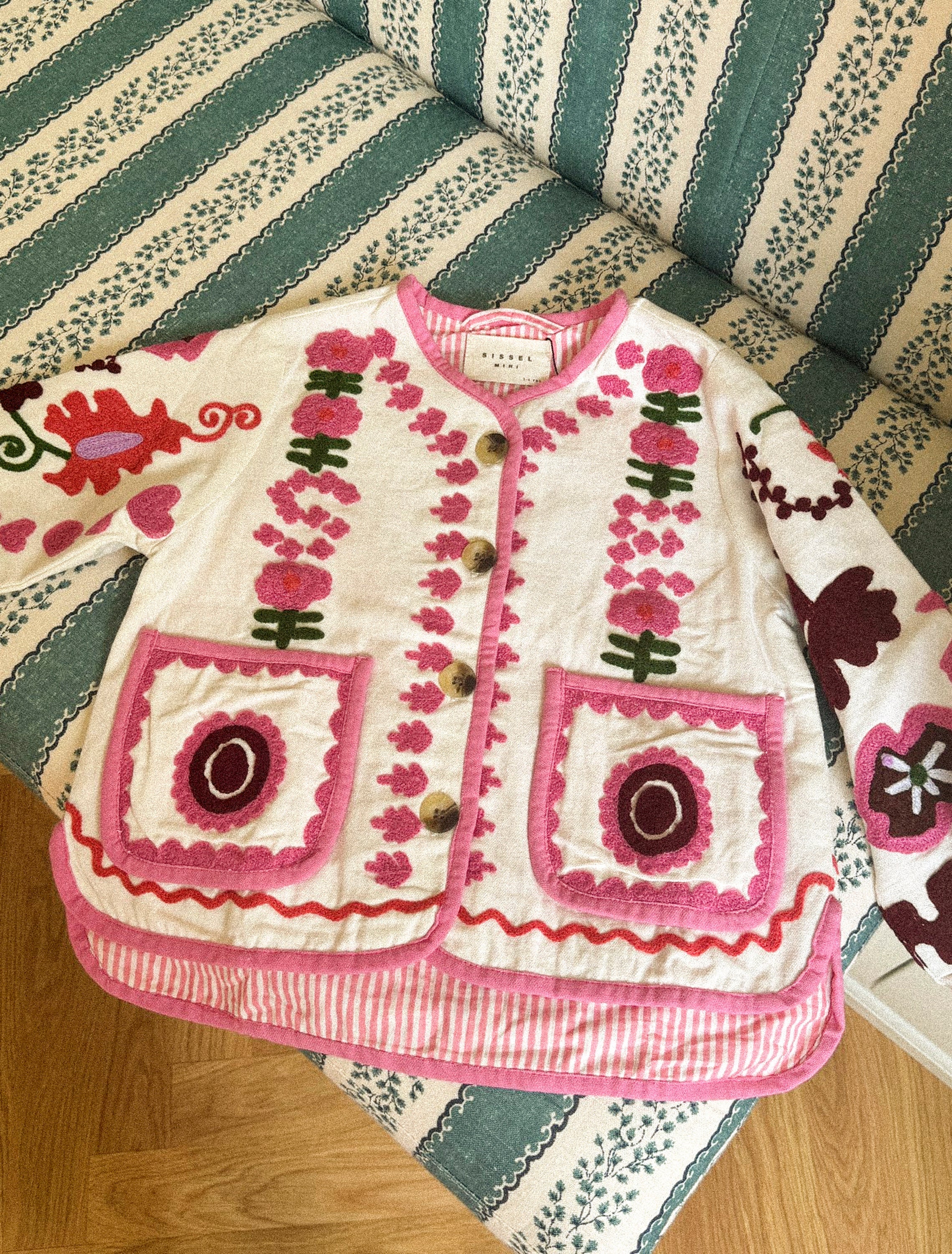 Maggie Mini Jacket in Flower - Image 5