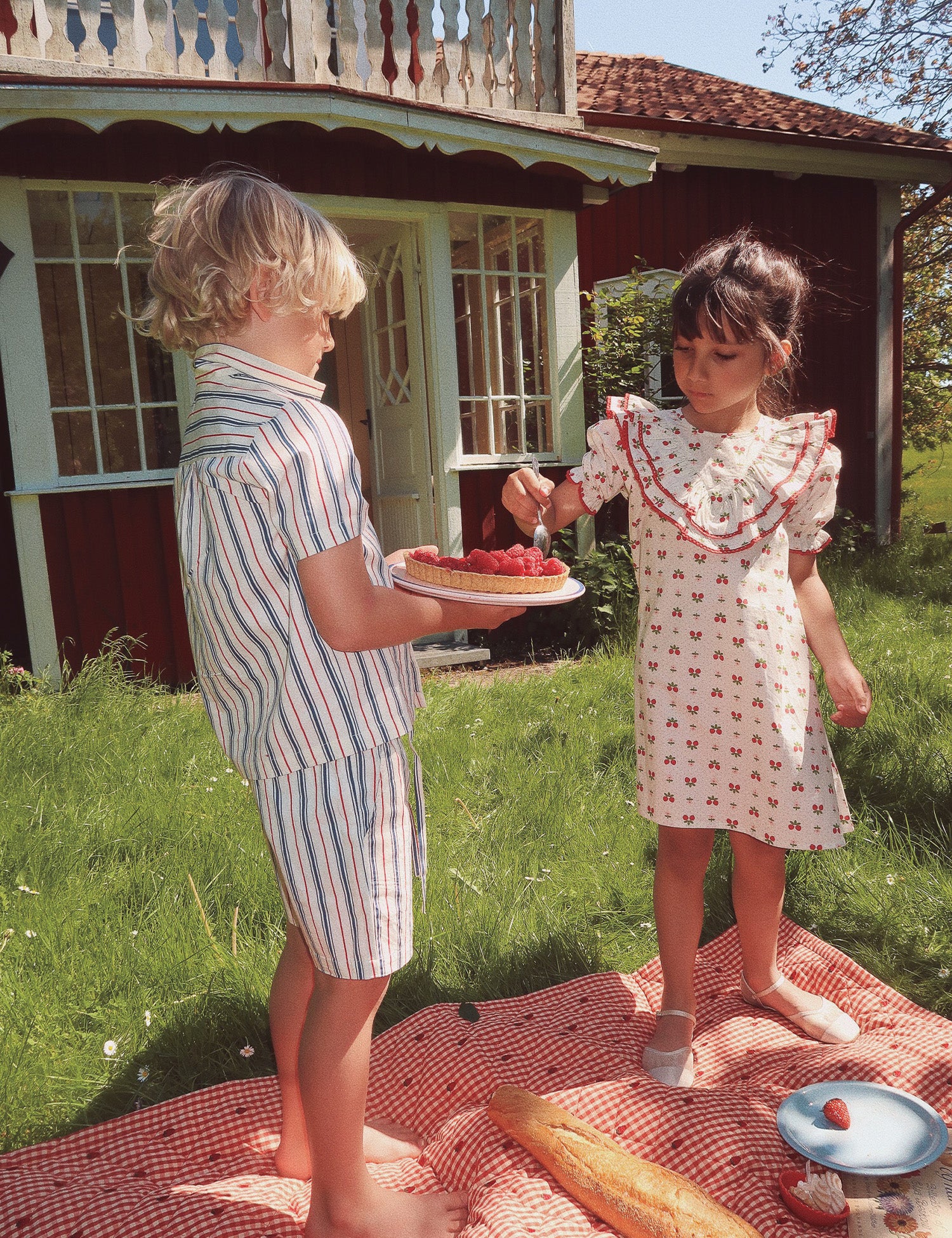 Miles SS Shirt in Red/Blue Stripes - Image 4