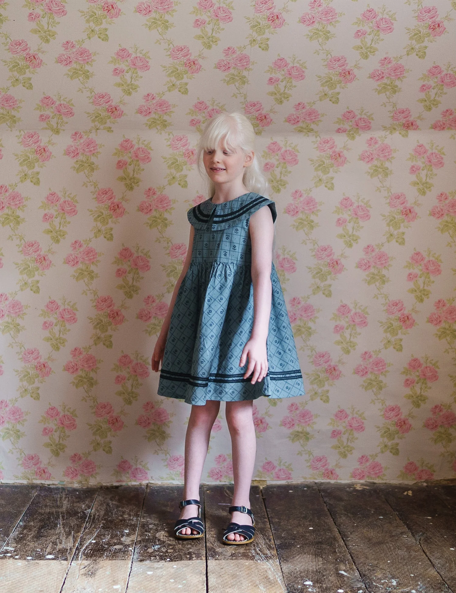 Naomi Dress in Thyme Floral - Image 3