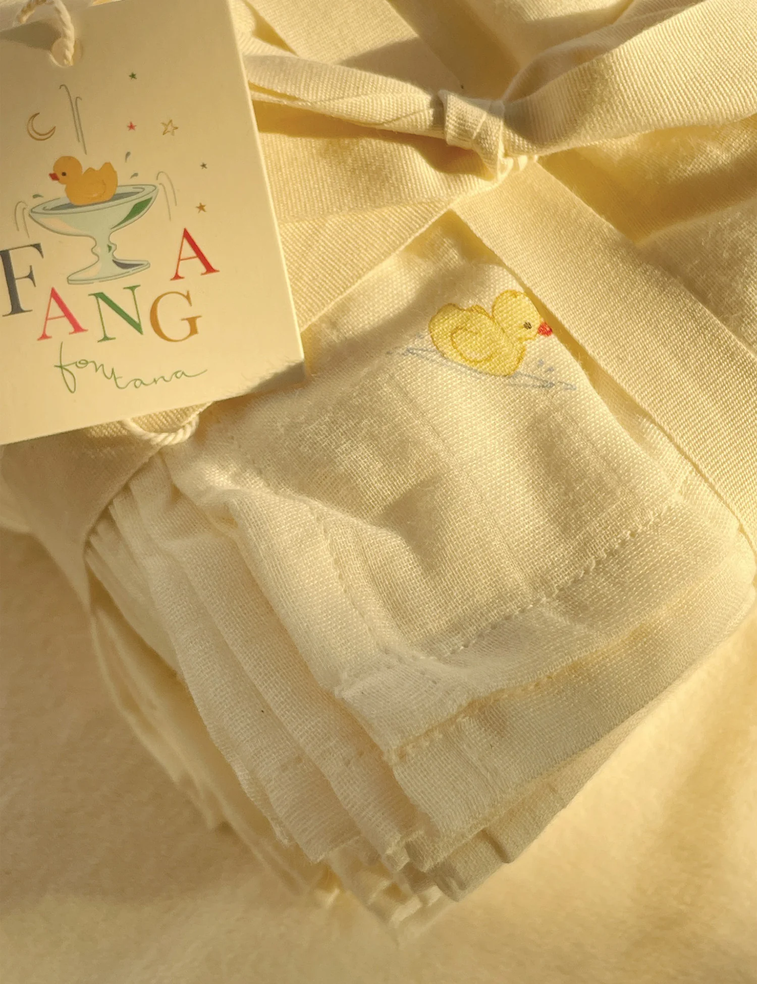 Nuvoli 10 Pack Muslin Cloth in Antique White - Image 4
