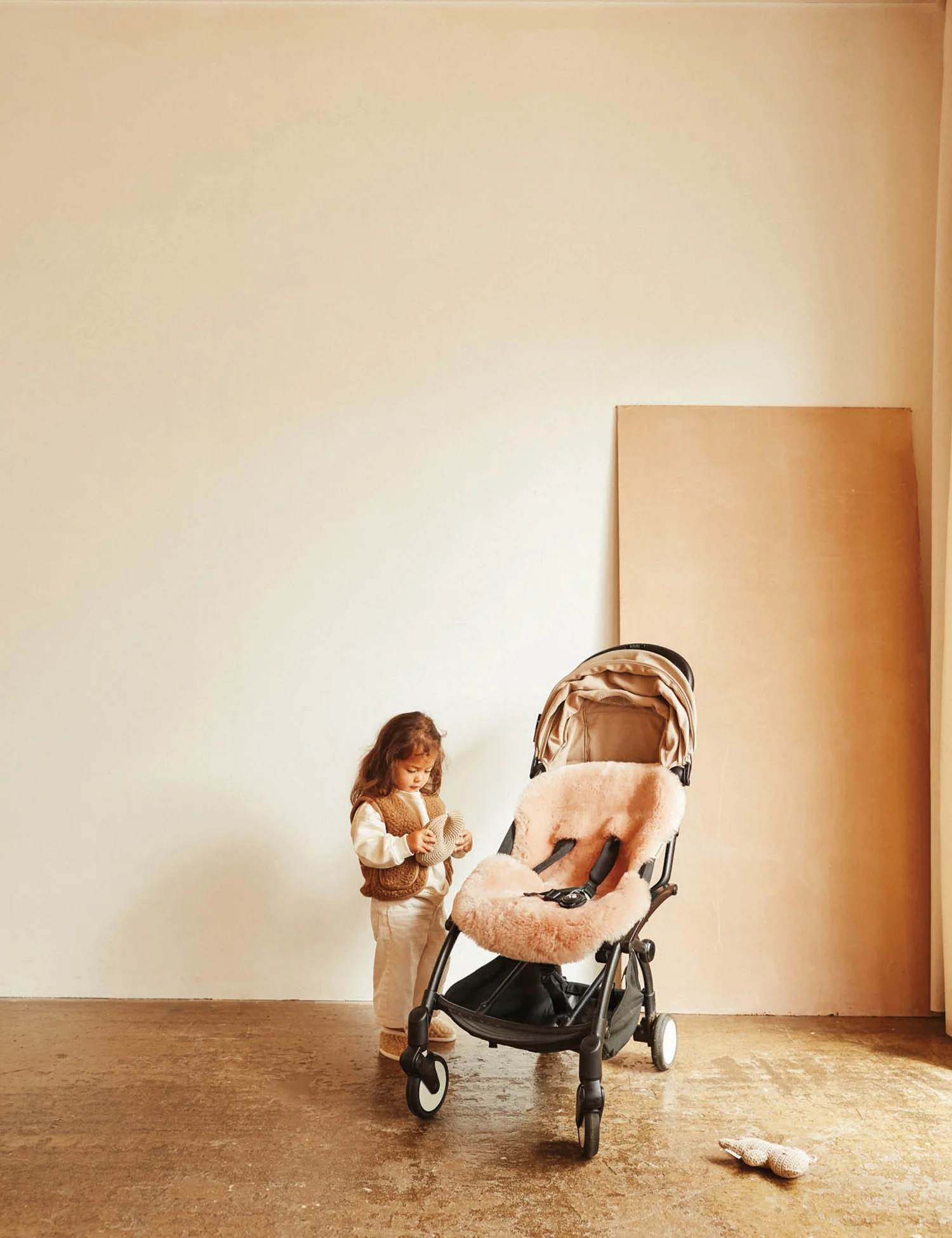 Sheepskin Snuggler in Rose - Image 4