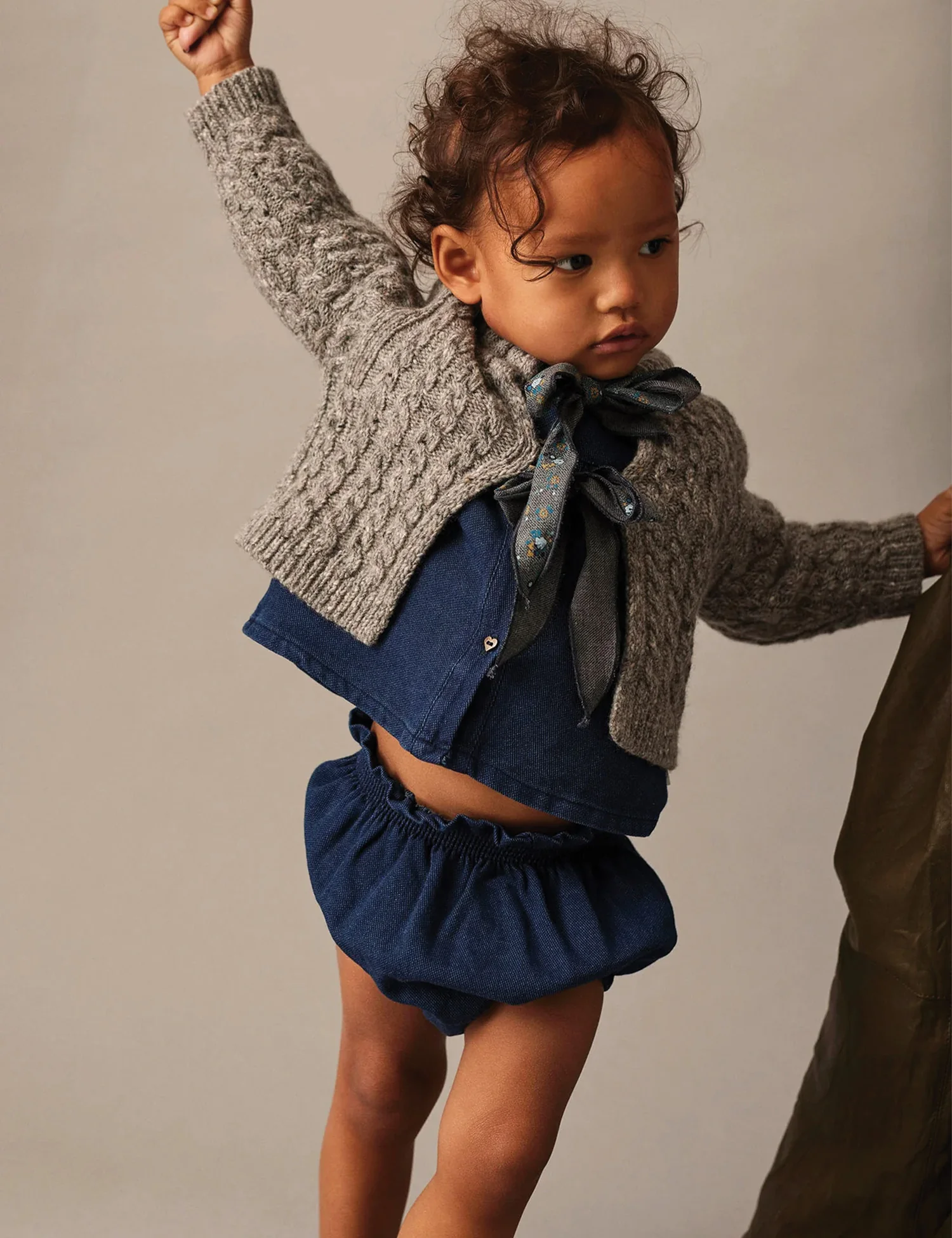 Tweed Tricot Bows Baby Cardigan in Grey Tweed Tricot - Image 3